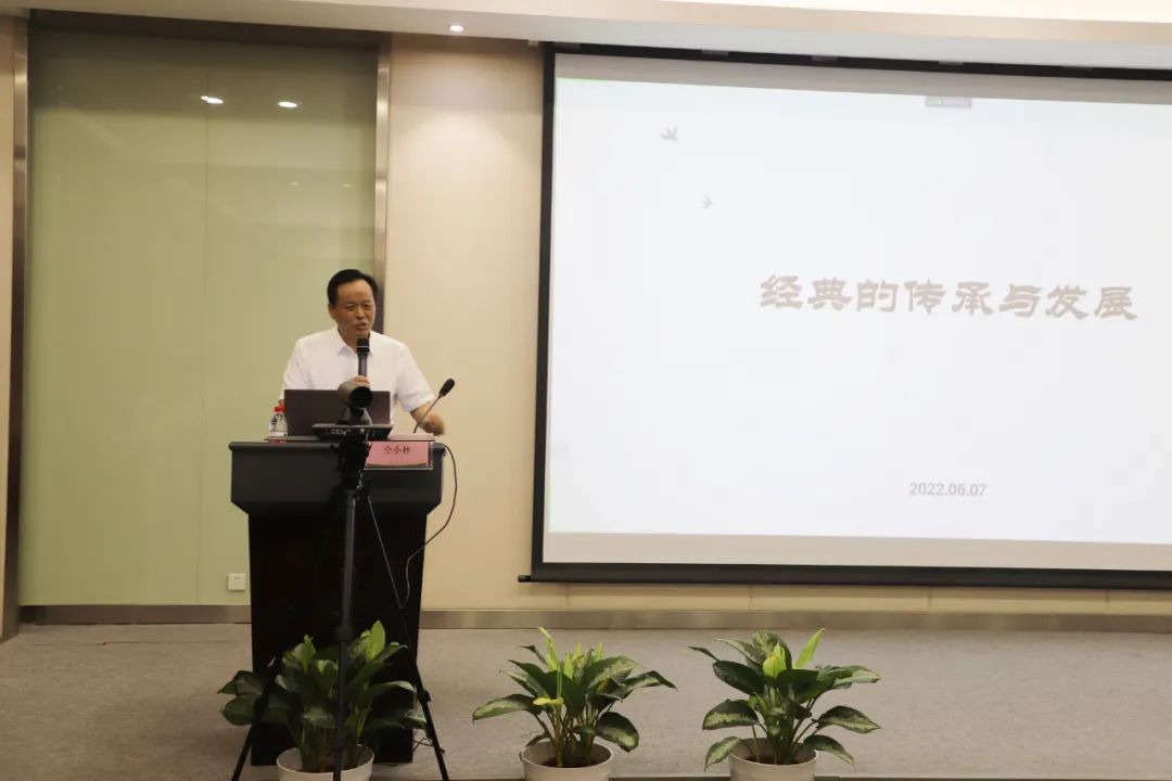 L7II8Mu5f7.jpg L7II8Mu5f7.jpg