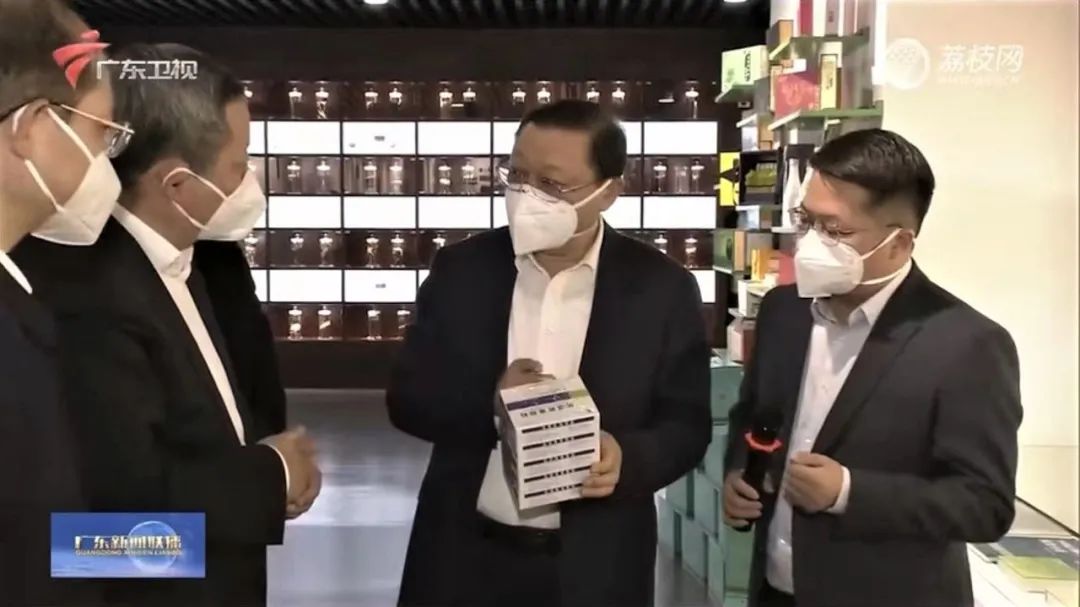 y4Jarws5I8.jpg y4Jarws5I8.jpg